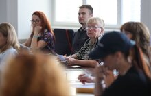 Фото 8: У мерії Львова зустрілися вже з понад 400 родинами полеглих, щоб обговорити ескіз Меморіалу Героїв України
