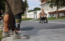 Фото 9: Як у Львові облаштовують безбар’єрний маршрут, який змінить тротуари, зупинки, парки та навіть автобуси (відео)