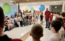Фото 4: Дударик передав пів мільйона гривень на Центр реабілітації UNBROKEN KIDS (відео)