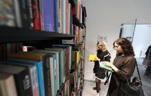 Фото 8: Фотостудія, майстерня для шиття і велика тематична книгозбірня: у Львові відкрилась ProFashion бібліотека