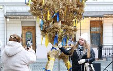 Фото 8: На площі Ангелів встановили головного різдвяного дідуха Львова (фото/відео)