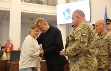 Фото 7: В День Незалежності України 30 захисників посмертно нагородили «Почесним знаком Святого Юрія» (фото)