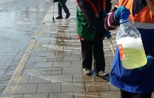 Фото 18: Комунальні служби дезінфікують місто: миють вулиці, тротуари, зупинки транспорту, сходові клітки будинків