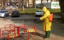 Фото 67: На території Львова проводять миття і дезінфекцію дитячих майданчиків