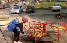 Фото 70: На території Львова проводять миття і дезінфекцію дитячих майданчиків