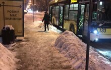 Фото 12: Зранку по Львову працювало 97 одиниць снігоочисної техніки