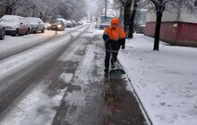 Фото 13: Впродовж дня снігоприбиральна техніка працюватиме в робочому режимі