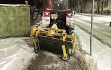 Фото 9: Для посипання доріг від ожеледиці минулої доби використано 527 м3 піскосуміші та 186 м3 солі