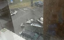 Фото 1: У Львові оперативно ліквідовують наслідки негоди: повалені дерева, обірвані мережі та зміни в русі транспорту (відео)