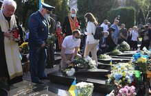 Фото 12: На Личаківському кладовищі вшанували пам’яті захисників України