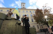 Фото 13: На площі Ринок зачитали відозву про проголошення ЗУНР до 102-ї річниці Листопадового чину