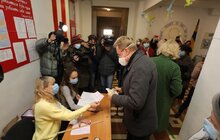 Фото 1: Мер Львова Андрій Садовий віддав свій голос на виборах голови Львівської ОТГ