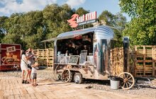 Фото 42: Міський голова Львова відвідав локальний фестиваль Street Food та відзначив підприємців ринку «Шувар» за вагомий внесок у розвиток малого бізнесу