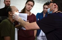 Фото 2: Face to Face: 25 американських лікарів почали лікувати українців у центрі UNBROKEN