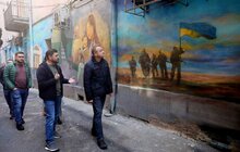 Фото 6: У Львові відкрили 30-метровий мурал, присвячений Маріуполю