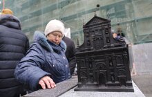 Фото 10: Для незрячих людей стала доступною ще одна пам’ятка: тепер побачити на дотик можна Гарнізонний храм св.апп. Петра й Павла