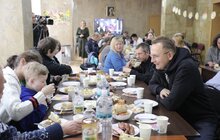 Фото 14: У Львові у прихистках для переселенців провели спільні великодні сніданки