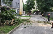 Фото 5: Комунальні служби продовжують прибирати місто від наслідків негоди