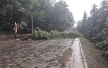 Фото 9: У мерії засідає штаб щодо ліквідації наслідків негоди: комунальні служби вже працюють на вулицях міста