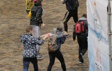 Фото 13: У Львові на пл Ринок триває «Поливаний понеділок»
