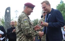 Фото 16: Сьогодні у Львові військовослужбовці 80-тої окремої десантно-штурмової бригади пройшли урочистою ходою з нагоди повернення з району виконання завдань під час операції Об’єднаних сил