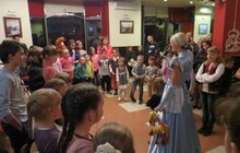 Фото 4: Львівські гуртківці привітали ТЦ «Магнус» з днем народження