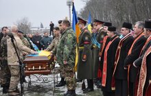 Фото 4: Сьогодні на Личаківському кладовищі відбулися похорони 2 львів’ян-учасників АТО