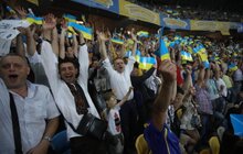 Фото 5: Мер Львова відвідав футбольний матч між збірними України та Люксембургу
