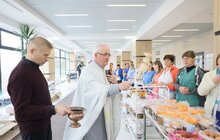 Фото 14: У міських лікарнях Львова освятили паски