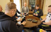 Фото 3: Мер Львова зустрівся з паралімпійським чемпіоном та призерами Ігор Нескорених