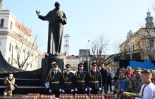 Фото 4: У день захисників та захисниць України мерія Львова відзначила військових та волонтерів