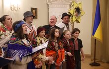 Фото 5: Вертеп з переселенців: у Львові мешканці модульного містечка організували справжнє дійство (відео)