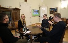 Фото 1: 2,5 мільйони для НЕЗЛАМНИХ: Оля Полякова разом із захисником з Азовсталі Михайлом Діановим приїхали до Львова