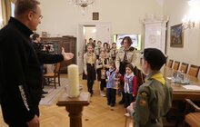 Фото 4: Львівські пластуни передали місту Вифлеємський вогонь миру