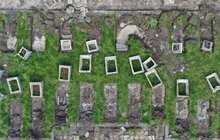 Фото 1: На Пагорбі Слави розпочали роботи з ексгумації радянських військових поховань: перші знахідки (відео)
