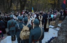 Фото 10: На братській могилі на цвинтарі Старого Знесіння відбулося вшанування пам’яті загиблих воїнів УГА