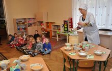 Фото 2: А.Садовий: «Більших інвестицій, ніж інвестиції у дітей, бути не може»