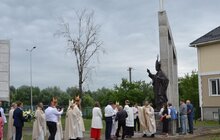 Фото 21: Сьогодні на парафії св. Папи Івана Павла ІІ освятили пам’ятник на його честь