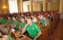 Фото 4: Мер Львова зустрівся з молодими футболістами