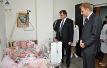 Фото 5: А. Садовий: «В цьому «Хоспісі» 30 людей мають підтримку та відповідний догляд» 