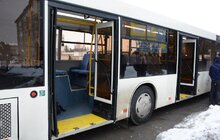 Фото 14: «Розглядаємо усі варіанти, перевагу надаємо українським, однак ціна і якість – пріоритет», - С. Бабак під час огляду білоруського автобуса
