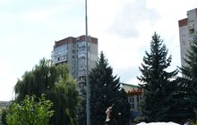 Фото 32: На площі перед ліцеєм ім. В. Симоненка сьогодні відбуваються святкові заходи