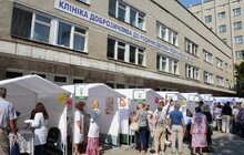 Фото 11: Львів’яни можуть просто неба отримати консультації спеціалістів, пройти медичне обстеження і навчитись надавати домедичну допомогу