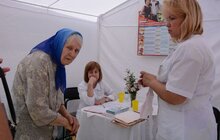 Фото 22: Львів’яни можуть просто неба отримати консультації спеціалістів, пройти медичне обстеження і навчитись надавати домедичну допомогу