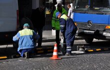 Фото 9: На пр.Свободи облаштовують окрему смугу для громадського транспорту