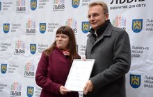 Фото 12: 100 успішним педагогам Львова вручили по 25 тисяч гривень