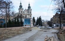 Фото 4: Реконструкція вул. С. Бандери: з боку вул. Чупринки прокладають трамвайні плити