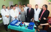 Фото 4: Канадський професор передав Міській дитячій клінічній лікарні нейроендоскоп, вартістю 86 тис. доларів (2)