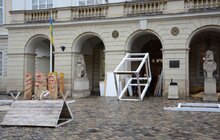 Фото 3: У Львові почали встановлювати різдвяну шопку
