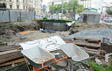 Фото 5: На пл. Галицькій проводять роботи з облаштування нового фонтану: виявлені мури храму законсервують